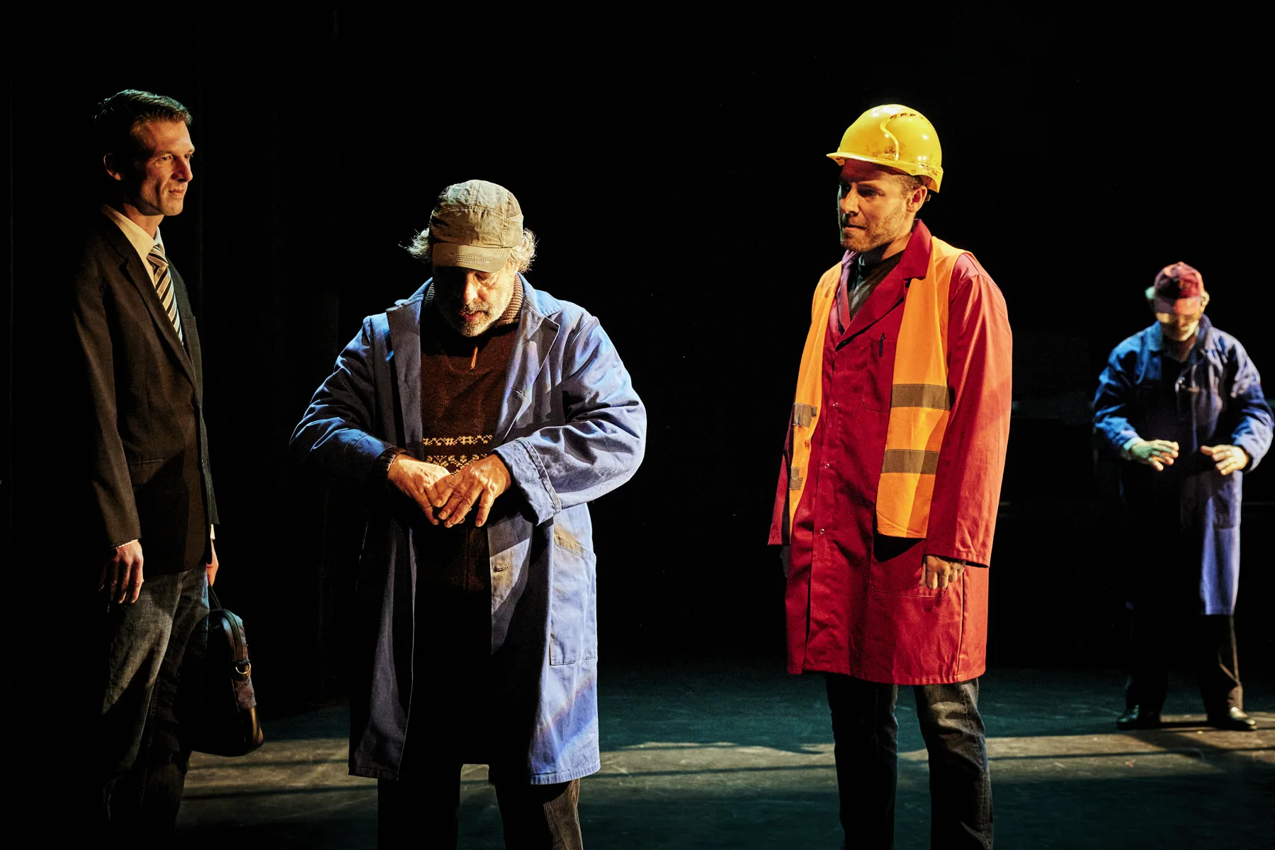 Photo de scène, Ressources humaines